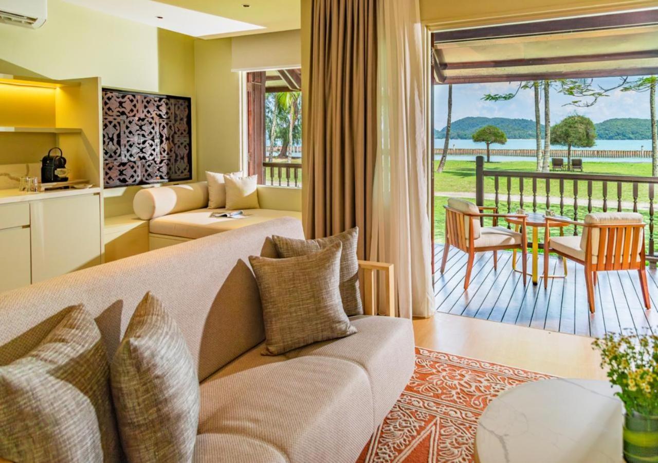 Pelangi Beach Resort & Spa, Langkawi Λανγκάουι Εξωτερικό φωτογραφία A suite at the resort