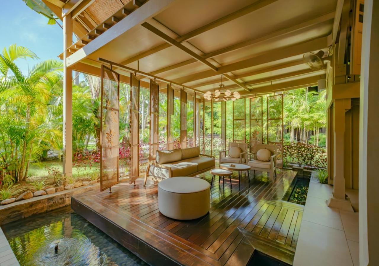 Pelangi Beach Resort & Spa, Langkawi Λανγκάουι Εξωτερικό φωτογραφία The interior of the hotel