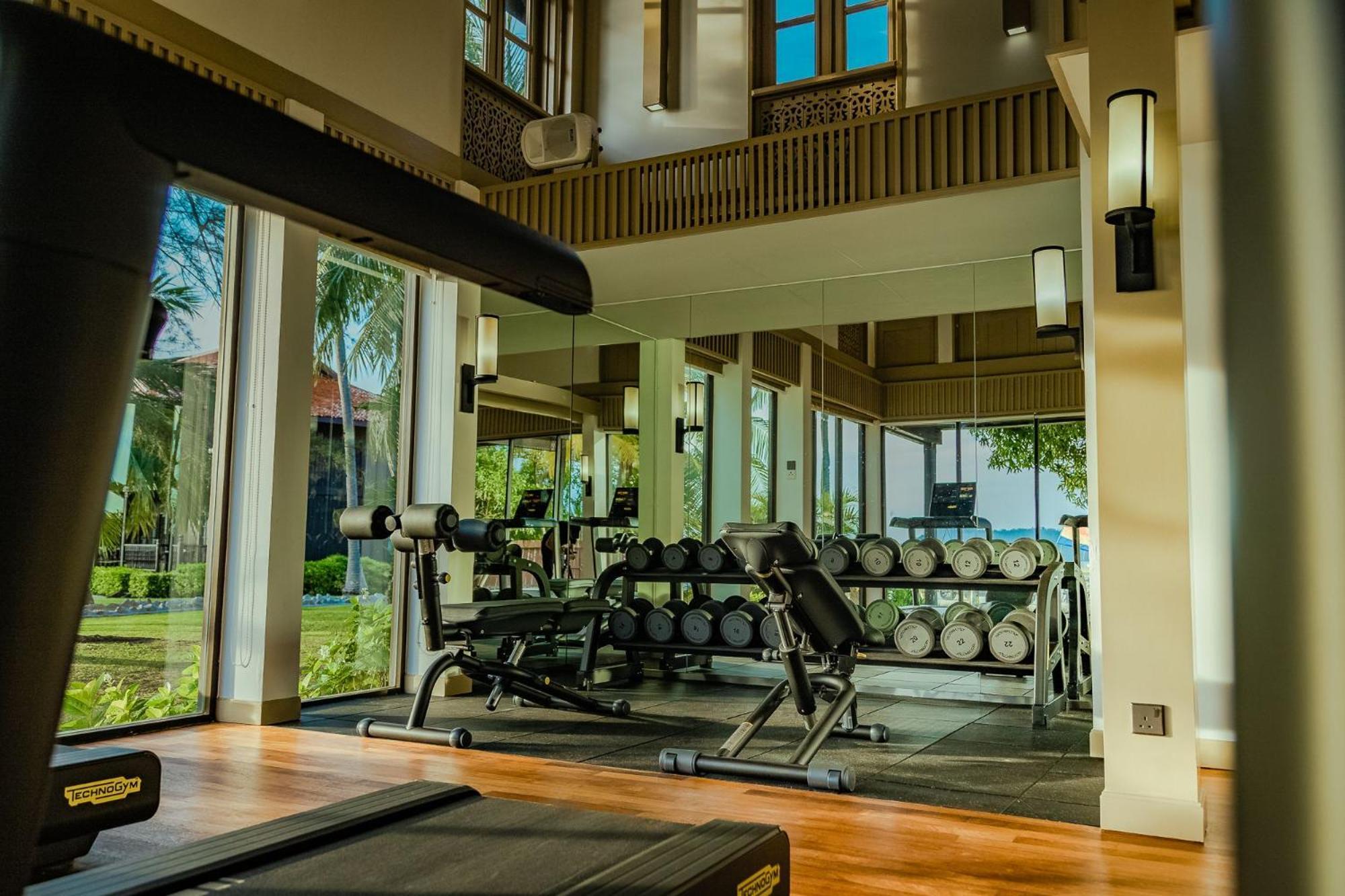 Pelangi Beach Resort & Spa, Langkawi Λανγκάουι Εξωτερικό φωτογραφία The gym at the resort