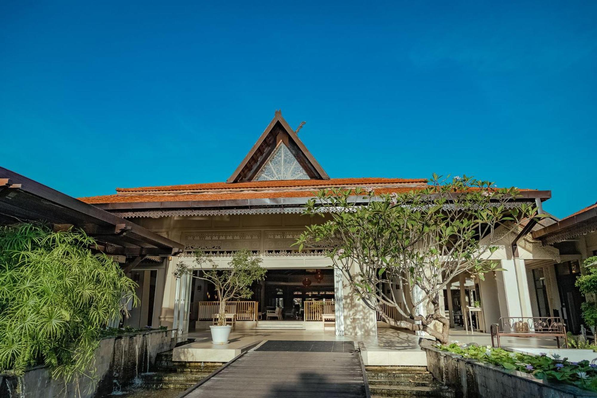 Pelangi Beach Resort & Spa, Langkawi Λανγκάουι Εξωτερικό φωτογραφία The Library at The Sarojin