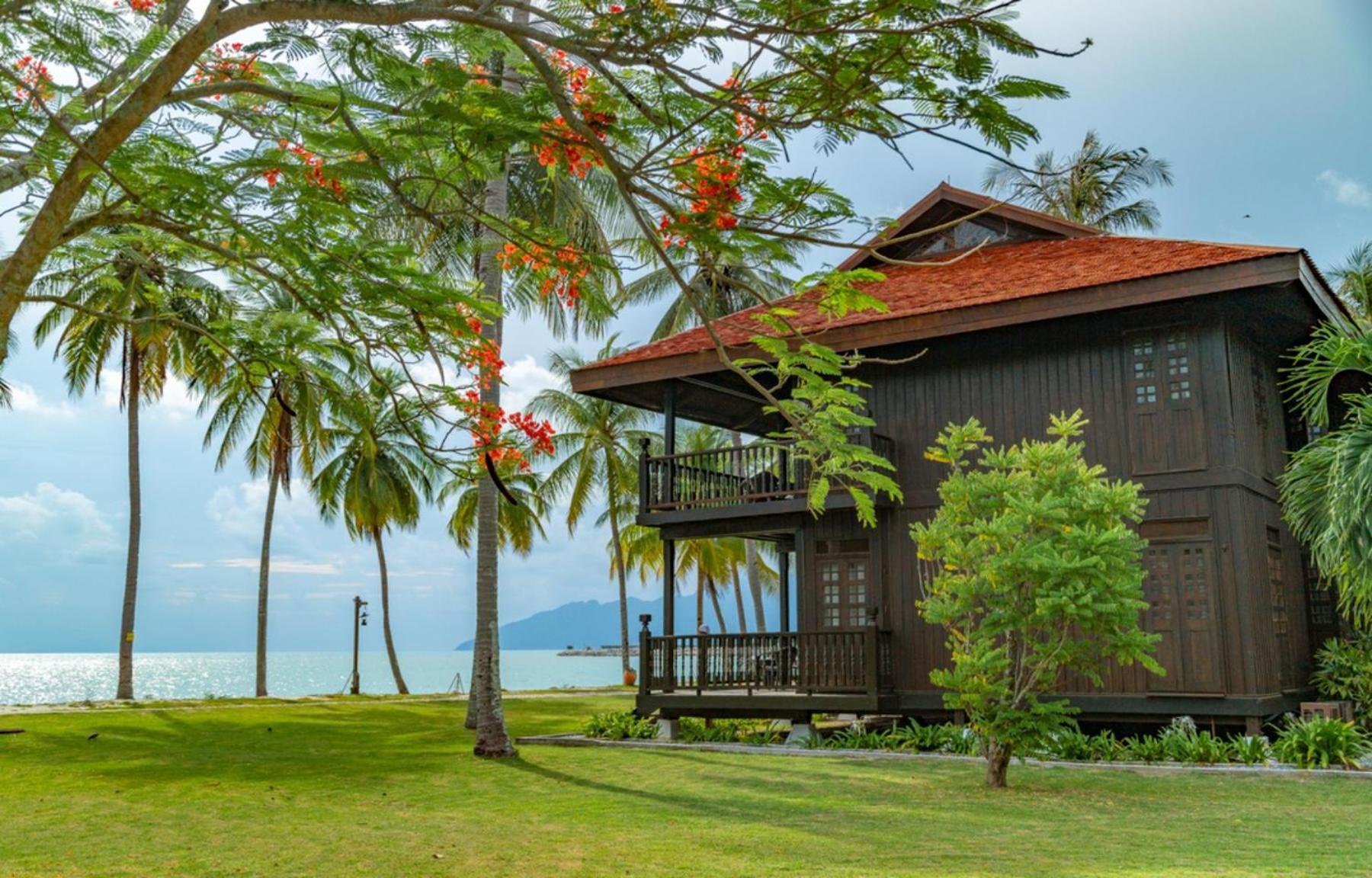 Pelangi Beach Resort & Spa, Langkawi Λανγκάουι Εξωτερικό φωτογραφία A view of the resort
