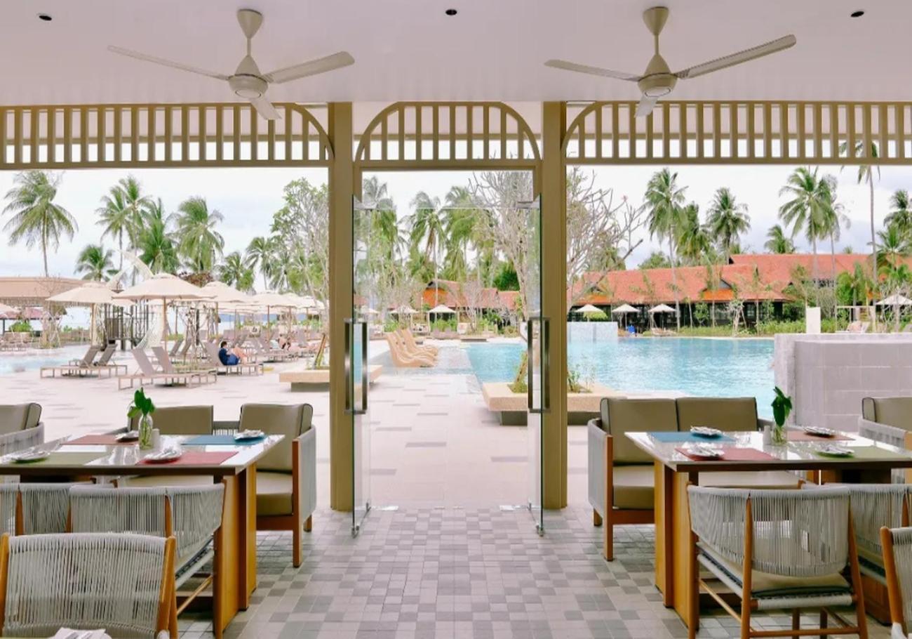 Pelangi Beach Resort & Spa, Langkawi Λανγκάουι Εξωτερικό φωτογραφία The restaurant at the resort