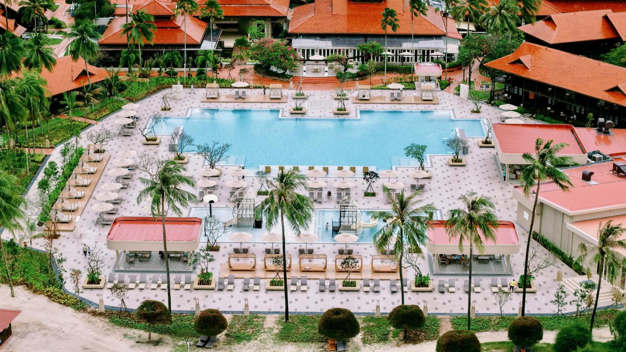 Pelangi Beach Resort & Spa, Langkawi Λανγκάουι Εξωτερικό φωτογραφία The pool at the Royal Thai Hotel